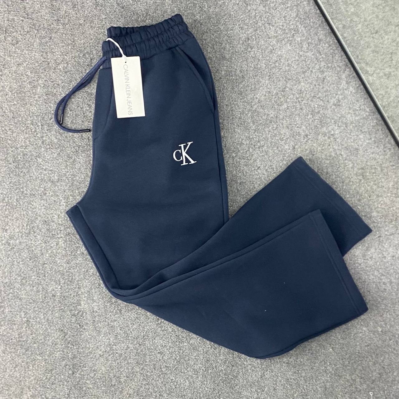 CALVİN KLEİN EŞOFMAN ALTI YENİ SEZON